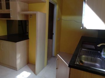 MURAH Rumah Siap Huni Perum Sukolilo ada Kitchen set, bufet
