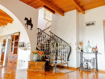 VENDO 2 CASAS A PRECIO DE TERRENO- LOS ÁLAMOS DE MONTERRICO -