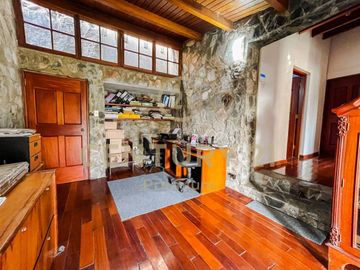 VENDO 2 CASAS A PRECIO DE TERRENO- LOS ÁLAMOS DE MONTERRICO -