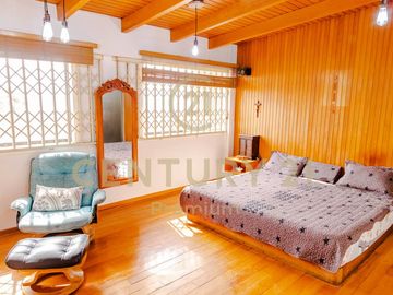 VENDO 2 CASAS A PRECIO DE TERRENO- LOS ÁLAMOS DE MONTERRICO -