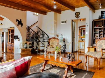 VENDO 2 CASAS A PRECIO DE TERRENO- LOS ÁLAMOS DE MONTERRICO -