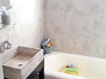 Excelente PH en 1 planta reciclado a nuevo de categoría, 2 patios, parrilla.