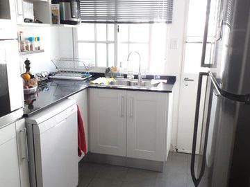 Excelente PH en 1 planta reciclado a nuevo de categoría, 2 patios, parrilla.