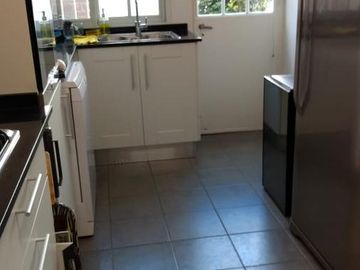 Excelente PH en 1 planta reciclado a nuevo de categoría, 2 patios, parrilla.