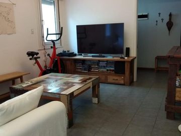 Excelente PH en 1 planta reciclado a nuevo de categoría, 2 patios, parrilla.