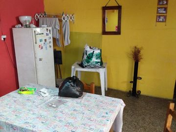 Local/galpon con Vivienda - Venta - Luis Guillon