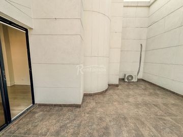 oficina en arriendo en milla de oro. Cod A777300