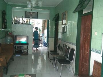 Jual Rumah Mulyosari Utara Terawat Siap Huni