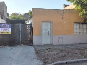 Casa en venta en Gregorio de Laferrere