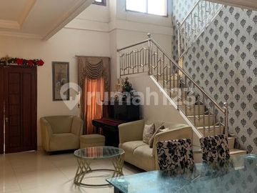 Di Jual Rumah Perumahan Palem Semi Karawachi Hoek