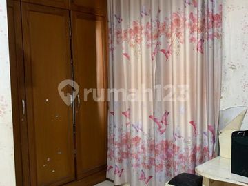 Di Jual Rumah Perumahan Palem Semi Karawachi Hoek