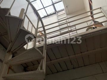 Di Jual Rumah Perumahan Palem Semi Karawachi Hoek