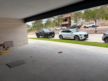Hermosa Casa en Venta en Punta San Luis