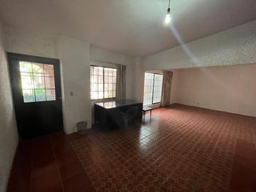 CASA EN VENTA, CON ALBERCA EN CUAUTLA, A 15 MIN. DE OAXTEPEC, MORELOS