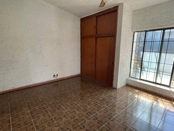CASA EN VENTA, CON ALBERCA EN CUAUTLA, A 15 MIN. DE OAXTEPEC, MORELOS