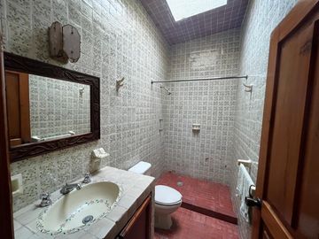 CASA EN VENTA, CON ALBERCA EN CUAUTLA, A 15 MIN. DE OAXTEPEC, MORELOS