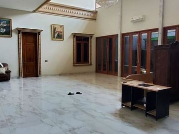 Rumah 3 lantai bisa untuk kantor lokasi strategis dekat raya a yani