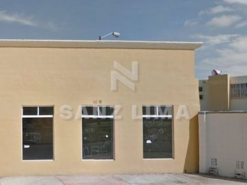 VILLAS DEL BAJIO: AV. LAS TORRES  AMPLIO LOCAL CON BAÑO, EN CELAYA, GTO.