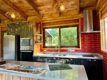 Casa en venta en Lomas de Villarrica-Excelente Construcción
