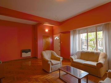 Venta casa americana en la mejor zona de Caseros