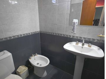 Venta casa americana en la mejor zona de Caseros