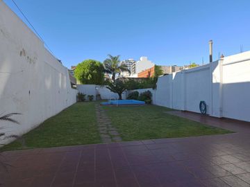 Venta casa americana en la mejor zona de Caseros