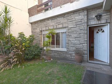 Venta casa americana en la mejor zona de Caseros