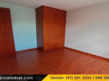 Casa de venta en Ricaurte - 4 esquinas  – código:19756