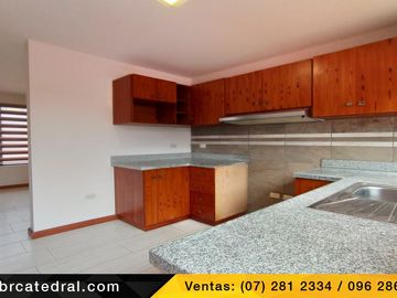 Casa de venta en Ricaurte - 4 esquinas  – código:19756