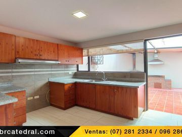 Casa de venta en Ricaurte - 4 esquinas  – código:19756