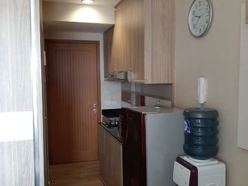 Cinere Bellevue Suites, Tower A, 18 Floor, 1 BR, Furnished