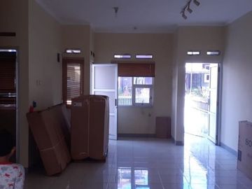 Rumah minimalis masuk komplek di cikutra atas dekat cimenyan