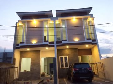 Rumah Modern Minimalis Rungkut Asri Surabaya