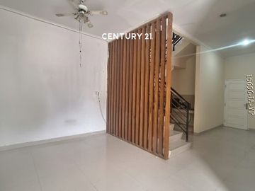 Disewakan Rumah Siap Huni Unfurnish Hook Di Pondok Pucung