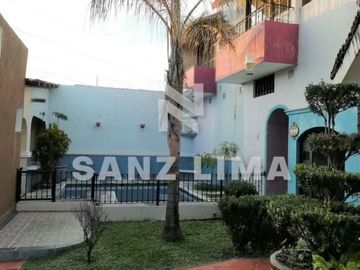 CAMINO REAL: HERMOSA QUINTA CON INSTALACIONES, PARA DISFRUTAR ¡TODOS LOS DIAS