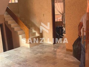 Zona de Oro II: Hermosa casa con amplio patio