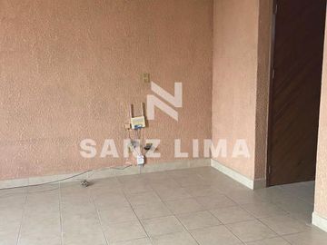 Zona de Oro II: Hermosa casa con amplio patio
