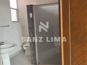 Zona de Oro II: Hermosa casa con amplio patio