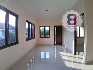 DIJUAL RUMAH CANTIK FULL 2 LANTAI RAPI TERAWAT SIAP HUNI DI BINTARO JAYA SEKTOR 2