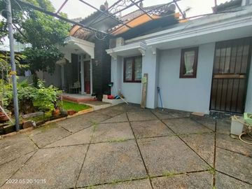 Dijual Rumah Mewah Dan Nyaman di Kemang Pratama 5