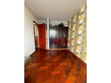 Descubre tu nuevo hogar en este lindo y amplio departamento, con vista a la calle, ubicado en sexto piso.

Inmejorable ubicación, se encuentra en la