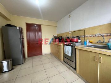 Descubre tu nuevo hogar en este lindo y amplio departamento, con vista a la calle, ubicado en sexto piso.

Inmejorable ubicación, se encuentra en la