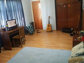 Chalet, 4 ambientes con pileta en  Lomas de Zamora