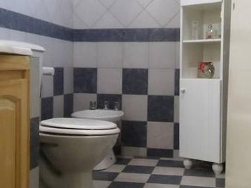 Chalet, 4 ambientes con pileta en  Lomas de Zamora