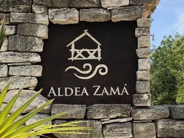 Casa con alberca privada, rooftop con lounge y hamaca, en privada con cancha de