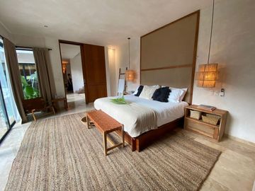 Casa con alberca privada, rooftop con lounge y hamaca, en privada con cancha de