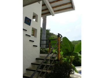 286. CASA CAMPESTRE EN CARMEN DE APICALA