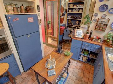 Montevideo y Guido - Ed. Racionalista - Semipiso - 2 Dor Suite c/Dep