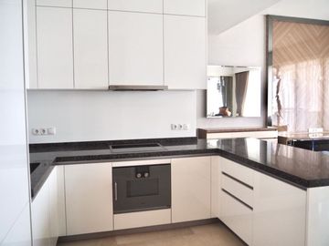 For Rent luxury Apartment at Anandamaya Sudirman