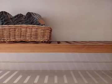 Estudio, con galeria de arte, paneles solares, alberca con solarium, concierge,
